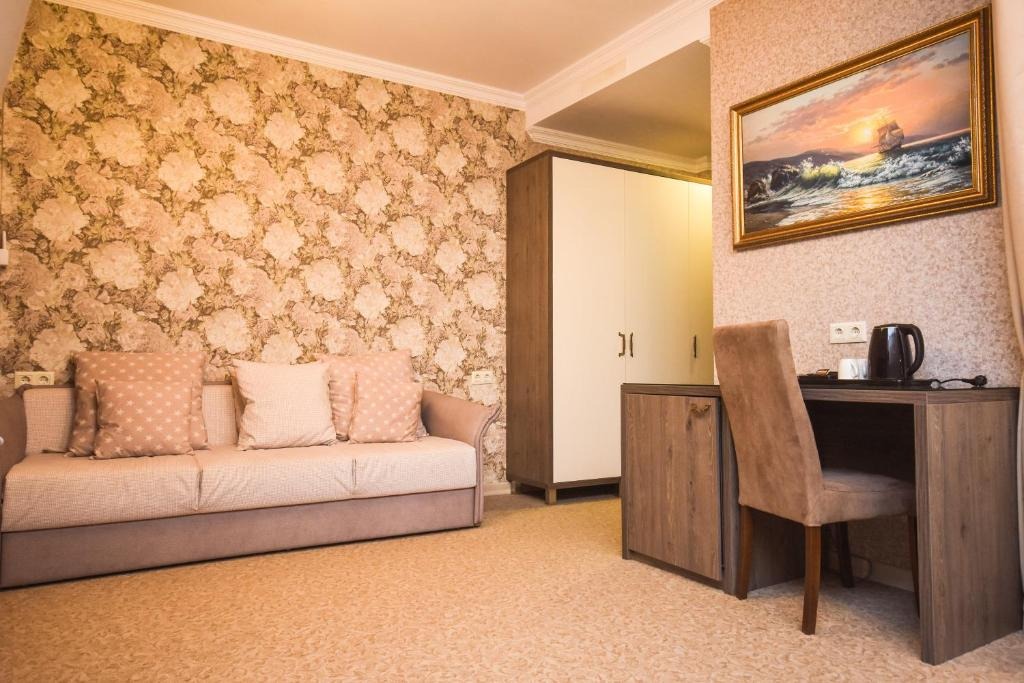 هتل اولد گاردن باتومی